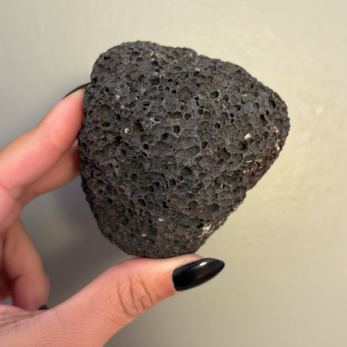 Black Lava Rough Stone Porous Lightweight Grounding Rock