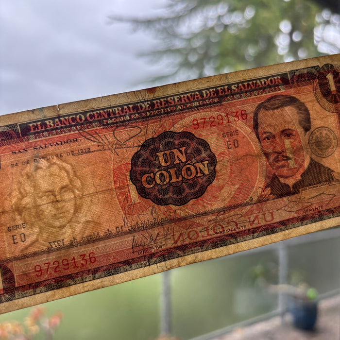 Vintage Banknote 1972 El Salvador 1 Colon Watermark Latin American Currency