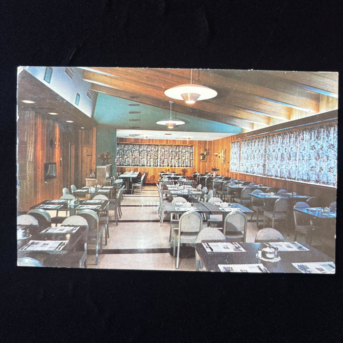 Vintage Postcard 1956 Smocks Town N Country Cafe Sioux Falls South Dakota Kansas
