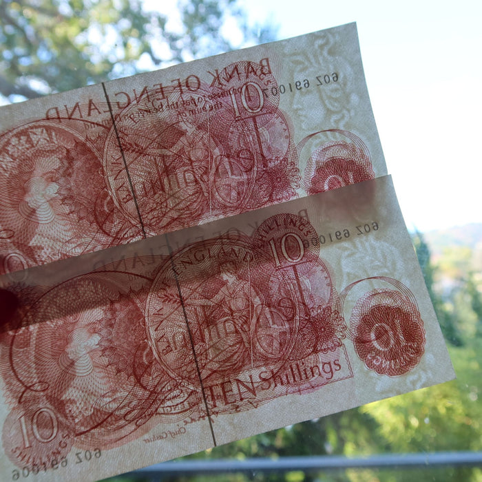 Vintage Banknote Lot England 10 Shillings Consecutive Pair Crisp Currency Set