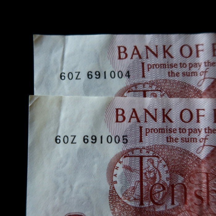 Vintage Banknote Consecutive Pair England 10 Shillings Queen Elizabeth II Set
