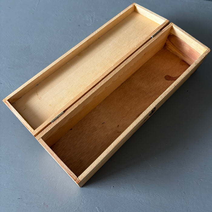 Vintage Wine Box Crystal Storage Latched Wood Crate