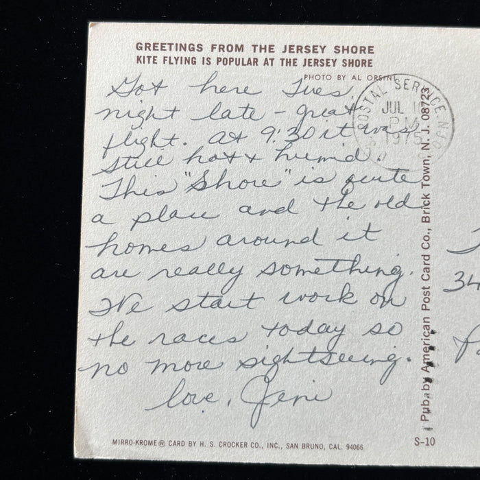 Vintage Postcard 1975 Jersey Shore Beach Kite Flying Race Red Homes Front Cancel