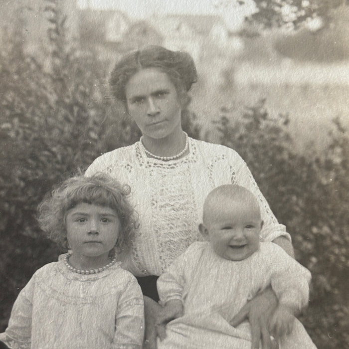 Antique Postcard 1900s RPPC Edwardian Fashion Mother Daughters Pearl Necklaces