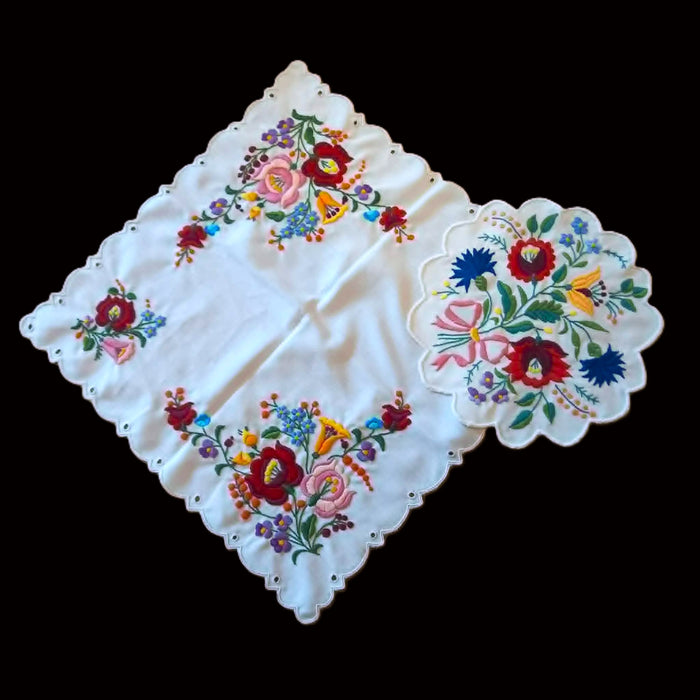 Vintage Hungarian Kalocsa Set Superb Hand Embroidered Floral Table Topper & Doily Mat 1970s