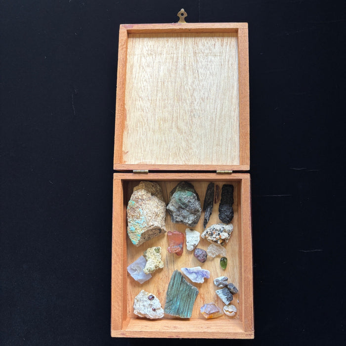 Vintage Puros Reales Wood Cigar Box Crystal Storage Case