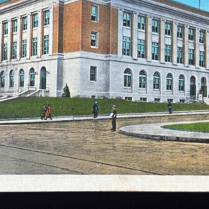 Vintage Postcard 1937 Roanoke VA Post Office Classic Cars Pedestrians Posted