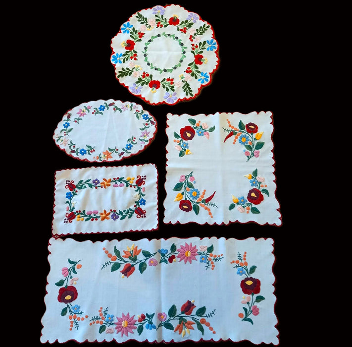 Vintage Hungarian Kalocsa Table Linen 5pc Set Hand Embroidered Runner Doilies Mats 1970s