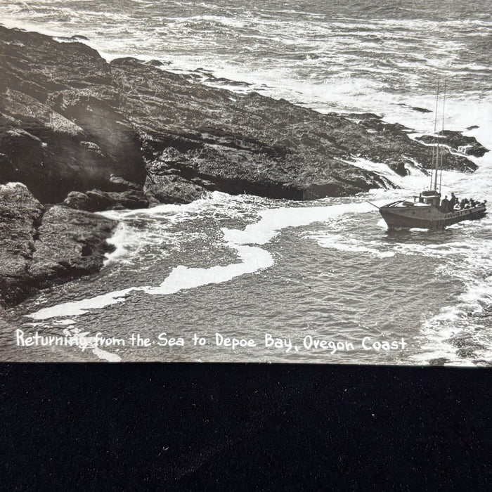 Vintage Postcard RPPC Fishing Boat Depoe Bay Oregon Coast Lookout Onlookers Sea