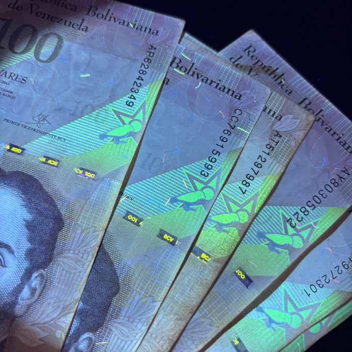 Venezuela Banknote Lot 7-Note 100 Bolívares Liberator National Bird UV Watermark
