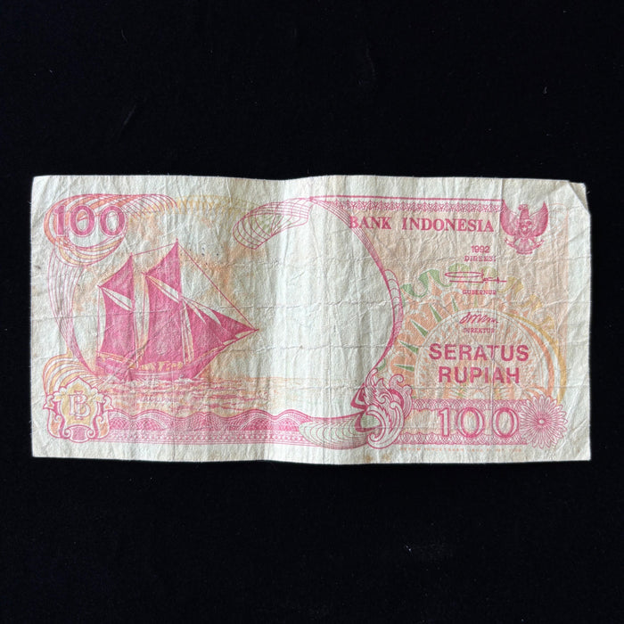 Vintage Banknote 1992 Indonesia Red Sail Boat Volcano UV Watermark 100 Rupia