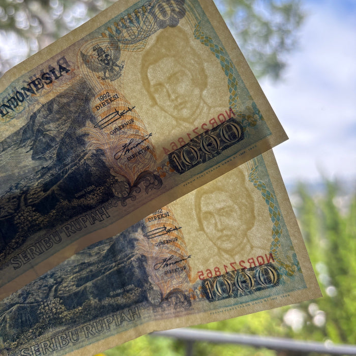 Vintage Banknote Lot Indonesia Consecutive Pair 1000 Rupia Lake Toba UV Verified