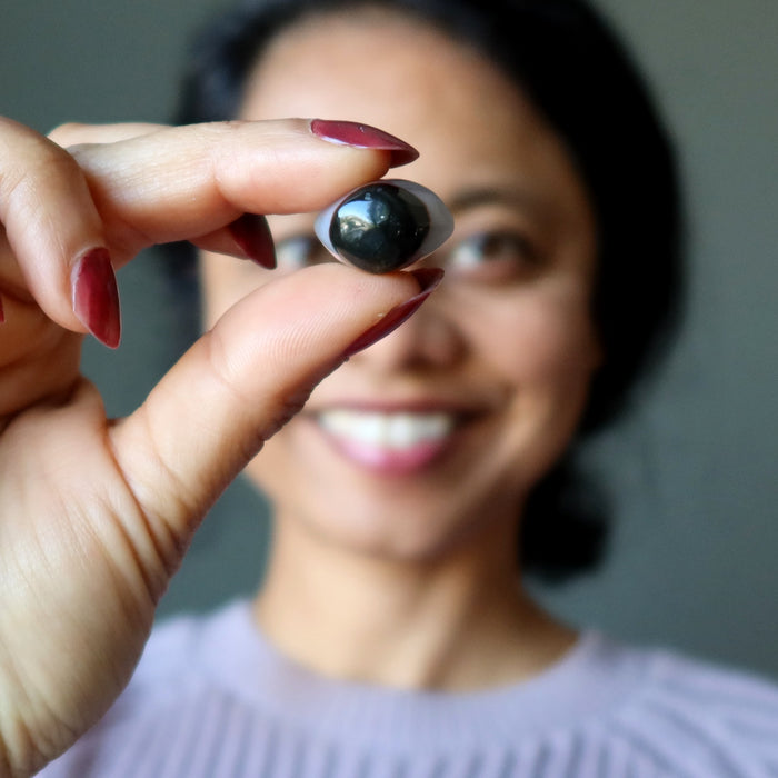 agate eye stone at third eye