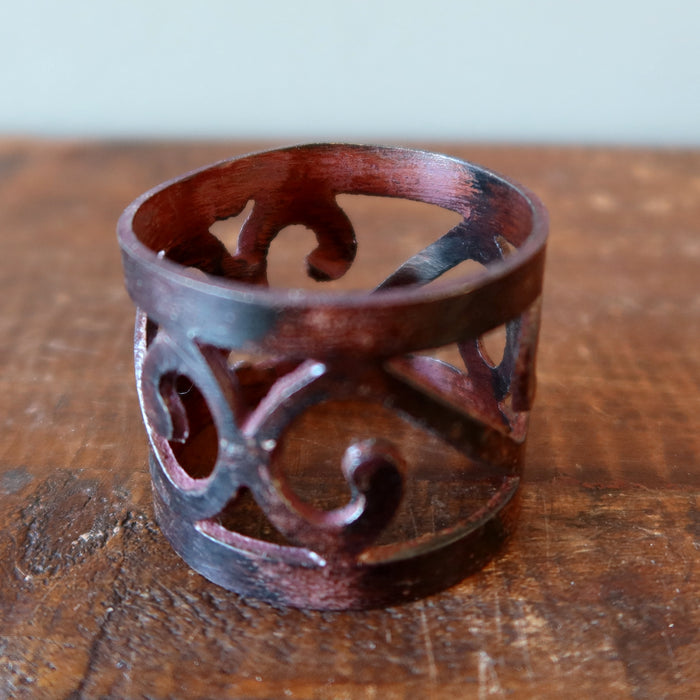 Display Stand Metal Scroll Design for Crystal Balls