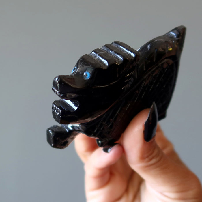 blackstone dragon with blue eyes