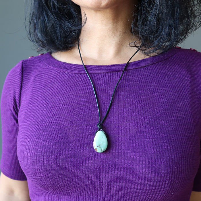 chrysoprase leather necklace