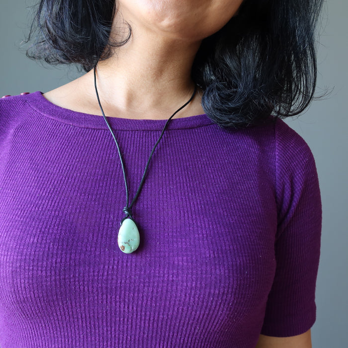 chrysoprase leather necklace