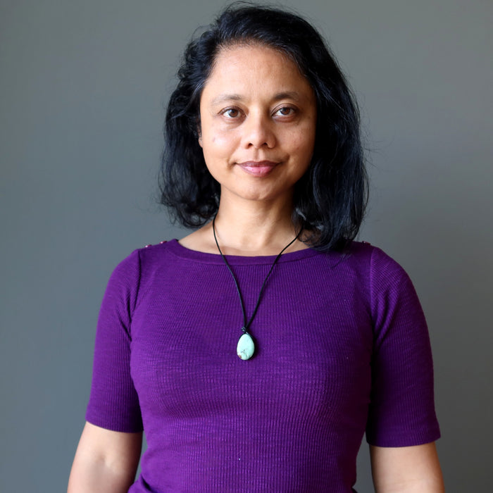 chrysoprase leather necklace