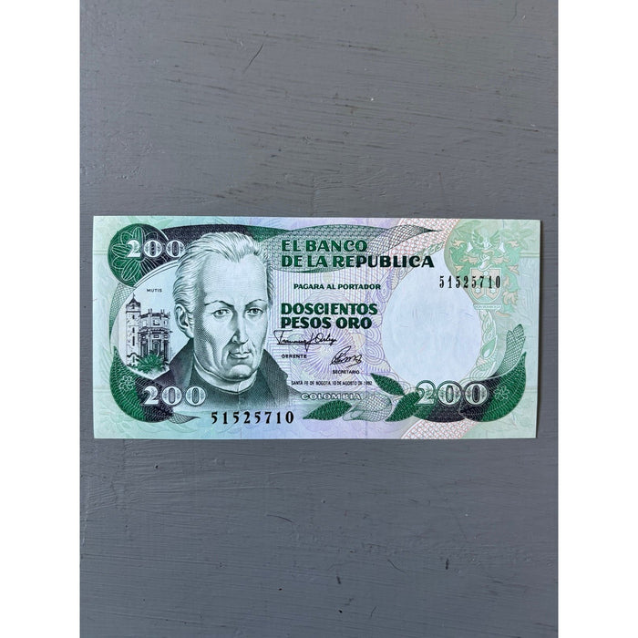 Vintage Banknote 1992 Colombia 200 Pesos Oro UV Verified Bogota Jose Mutis UNC