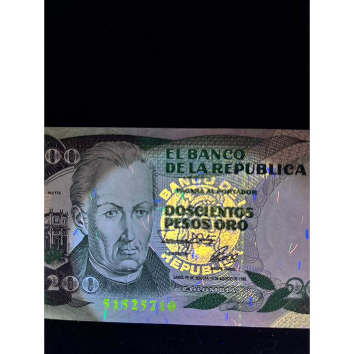 Vintage Banknote 1992 Colombia 200 Pesos Oro UV Verified Bogota Jose Mutis UNC