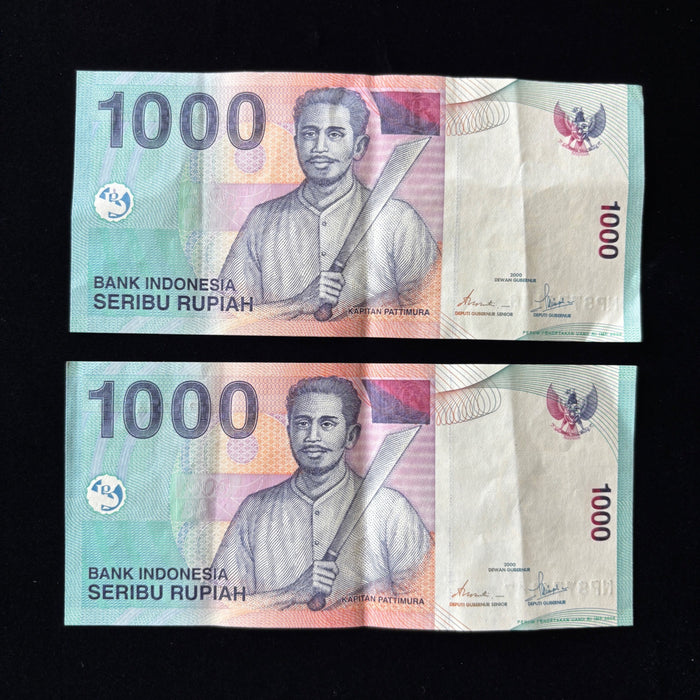 Vintage Banknote Consecutive Pair Indonesia 1000 Rupiah UV Boat Soldiers