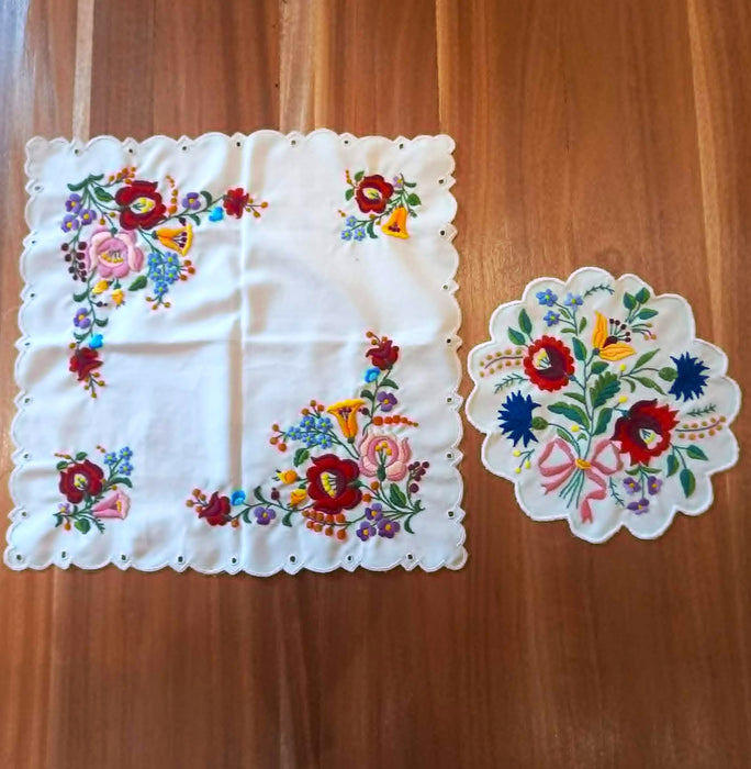 Vintage Hungarian Kalocsa Set Superb Hand Embroidered Floral Table Topper & Doily Mat 1970s