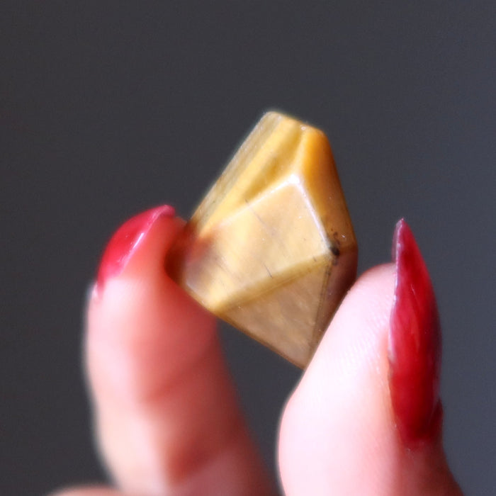 tigers eye faceted stone