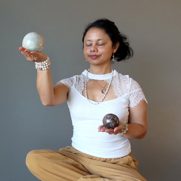 Moonstone Meditation Script: Emotional Calm & Intuitive Healing