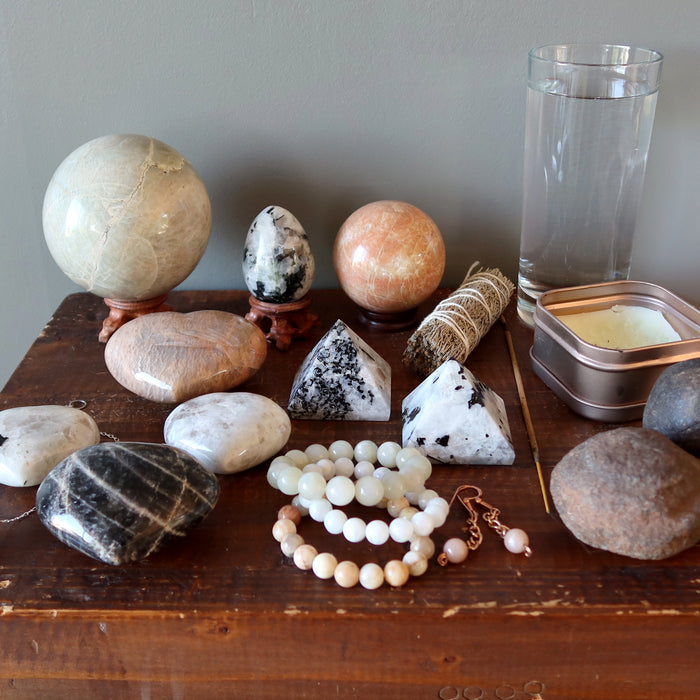 Moonstone Meditation Script: Emotional Calm & Intuitive Healing