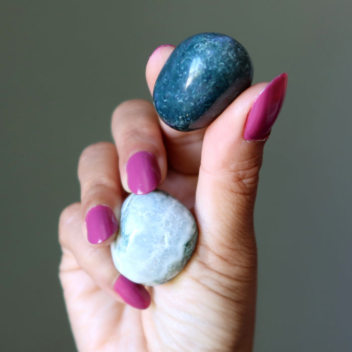 moss agate tumbled stones