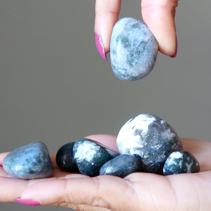 moss agate tumbled stones