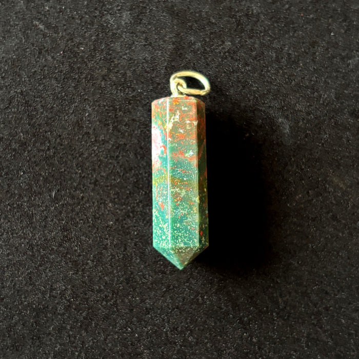 Bloodstone Set Heart Worry Stone Point Pendant Red Green Crystal Lot