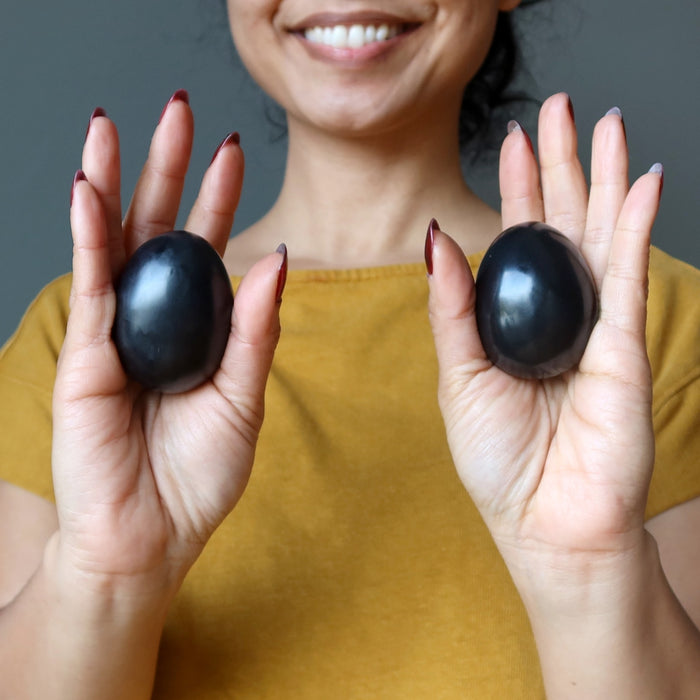 Obsidian Affirmations E-file: 21 Mantras for Aura Protection, Gazing & Manifestation