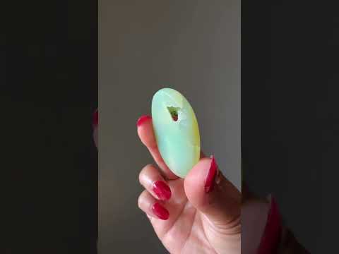 Chalcedony Pocket Stone Cabochon video