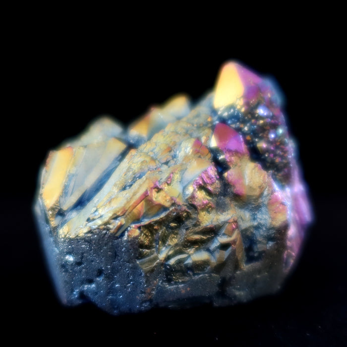 Aura Quartz Cluster Rainbow Titanium Crystal Charger 1.9 inch