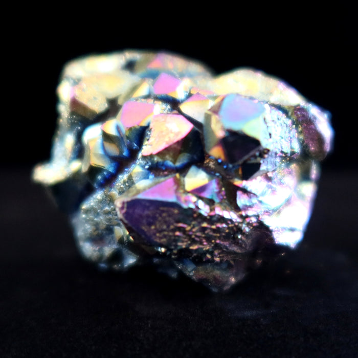 Aura Quartz Cluster Rainbow Titanium Crystal Charger 1.9 inch