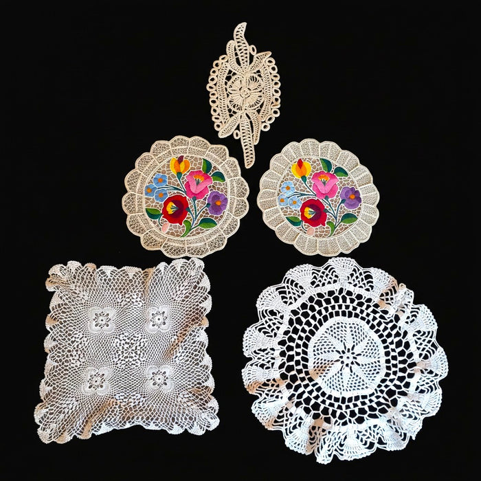 Vintage Hungarian Lace Doily 5pc Set Kalocsa Richelieu Embroidered & White Crochet 1970s