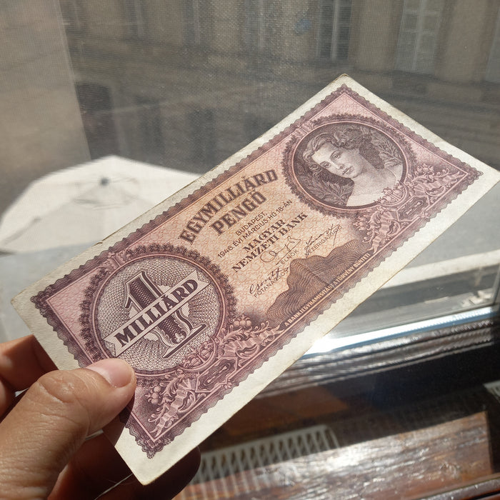 Vintage Banknote 1946 Hungary 1 Billion Pengő Egymilliárd 1000000000 WWII Hyperinflation Bill XF