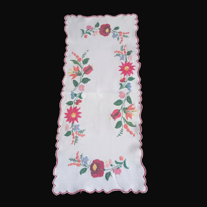 1970's hungarian kalocsa table runner traditional embroidery
