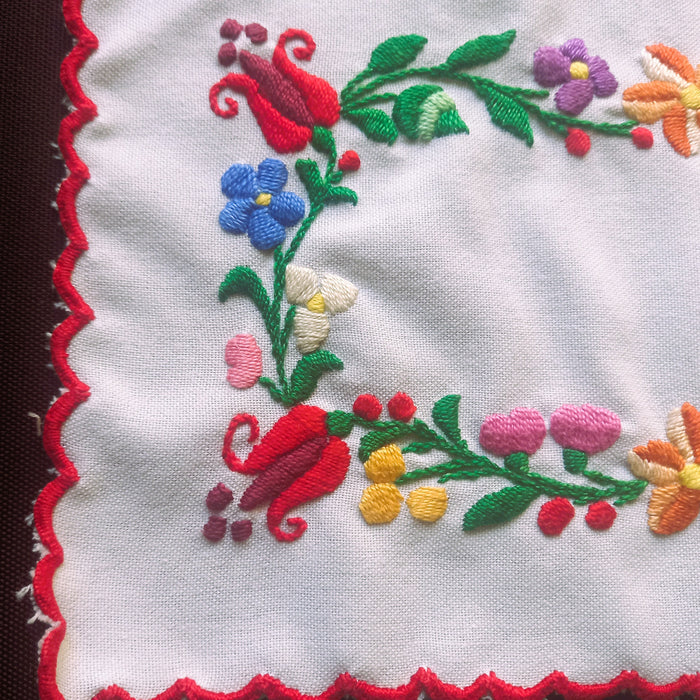 Vintage Hungarian Kalocsa Doily Table Linen Rectangle Handmade 1970-80s