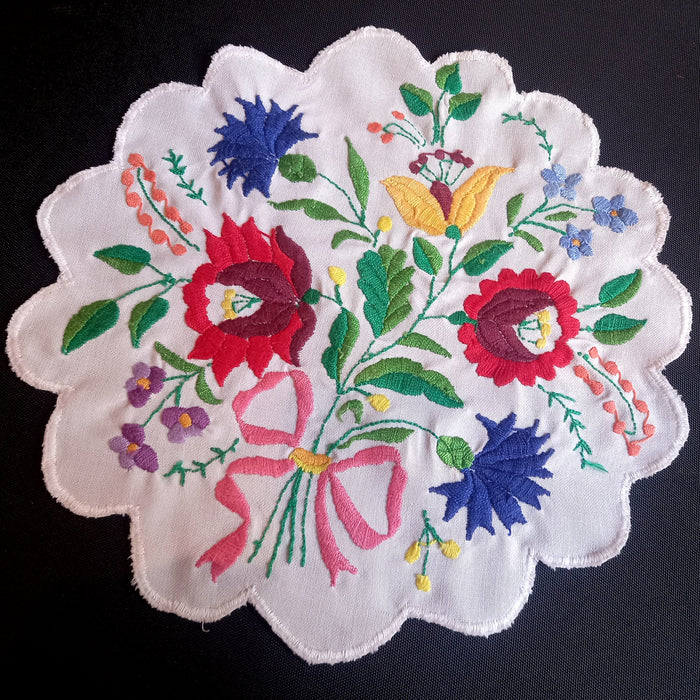 Vintage Hungarian Kalocsa Doily Exquisite Flower Hand Embroidary Cottage Textile 1970s