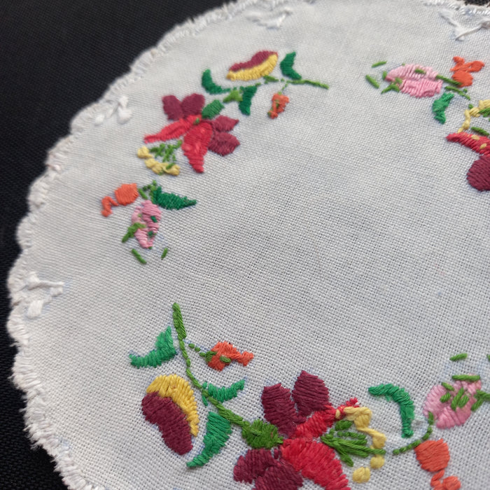 Vintage Hungarian Kalocsa Doily Set 6 Handmade Floral Cottage Table Decor 1970-80s