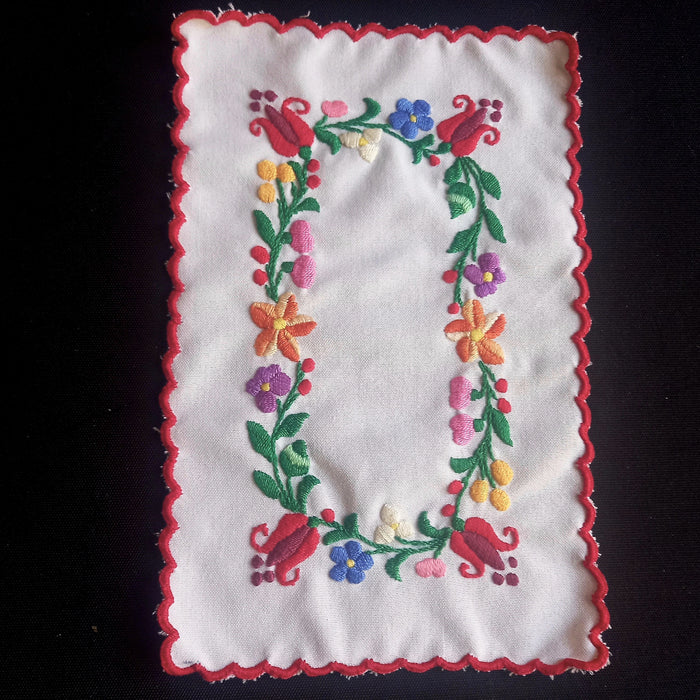Vintage Hungarian Kalocsa Doily Table Linen Rectangle Handmade 1970-80s