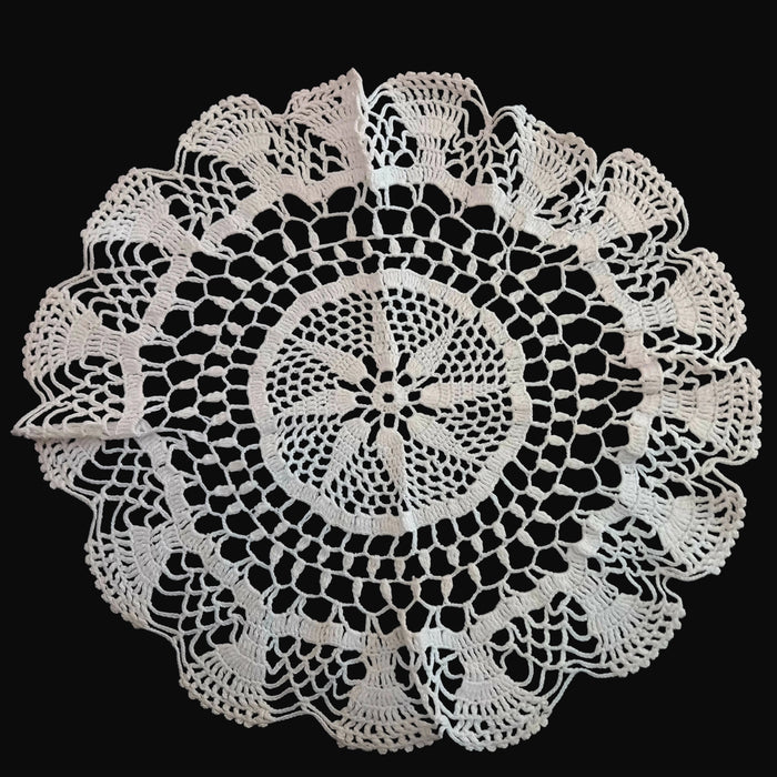 Vintage Hungarian Pineapple Crochet Doily Round White Lace Table Mat 1970s