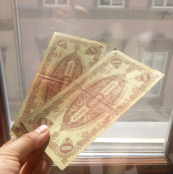 Vintage Banknote 1945 Hungary 10k Pengő MNB Tax Stamp Pair 047047 Repeater Serial WWII