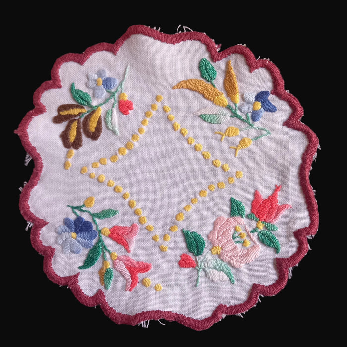 Vintage Hungarian Kalocsai Doily Flower Pepper Cottage Farmhouse Table Decor 1960s