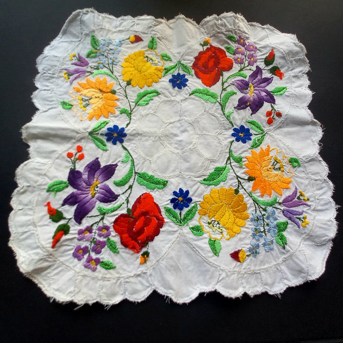 Vintage Hungarian Kalocsa Table Topper Centerpiece Floral Handmade 1970-80s