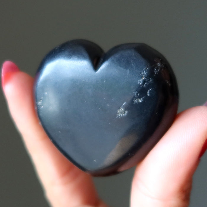 shungite heart