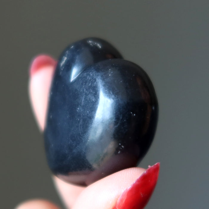 shungite heart