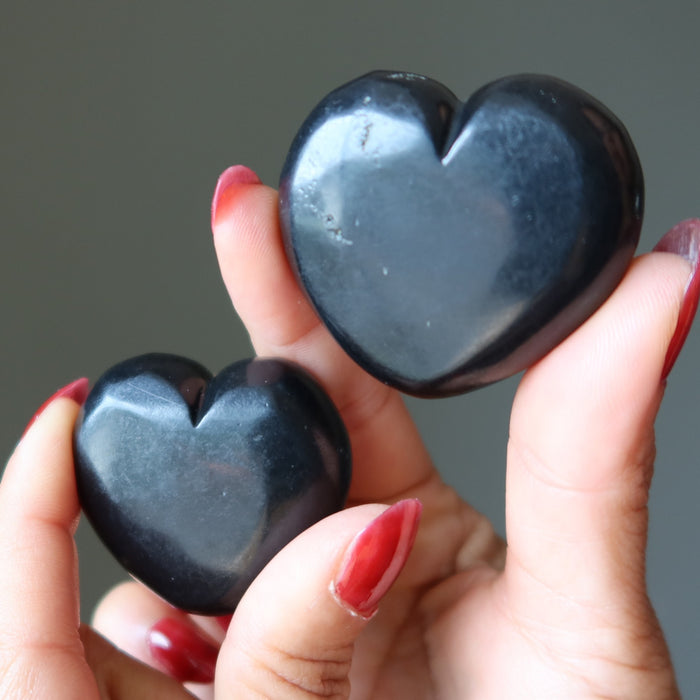 shungite hearts